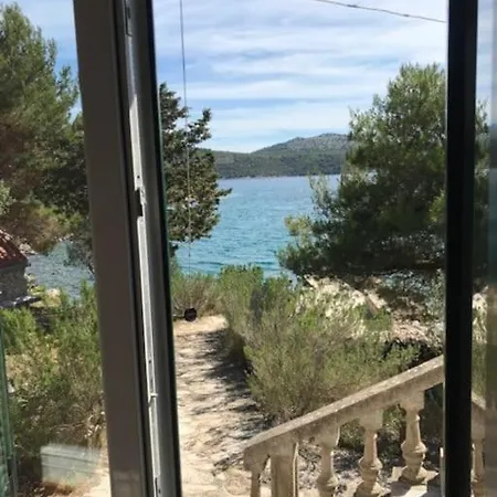 Jedina Kuca U Uvali, Otok Zut, Kornati Vikendica