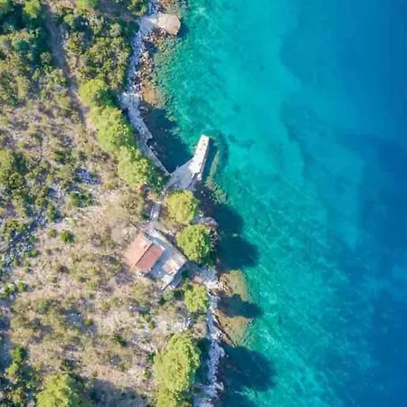 Jedina Kuca U Uvali, Otok Zut, Kornati